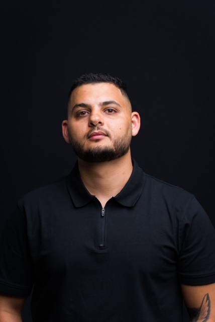 Alex Alshayeb expert scalp micropigmentation artist and trainer at Scalp Micro SD San Diego